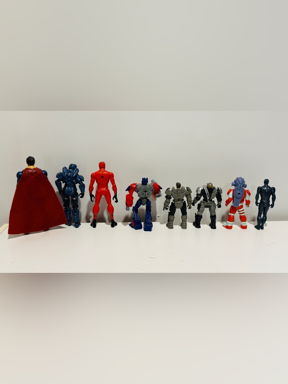 Mixed Action Figure Lot of 8 - Superman, Halo Spartan, Toxin, Optimus Prime - Picture 3 of 3